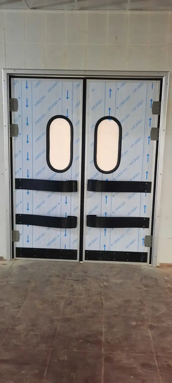 باب مروحي ضلفتين